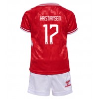 Camiseta Dinamarca Victor Kristiansen #17 Primera Equipación Replica Eurocopa 2024 para niños mangas cortas (+ Pantalones cortos)